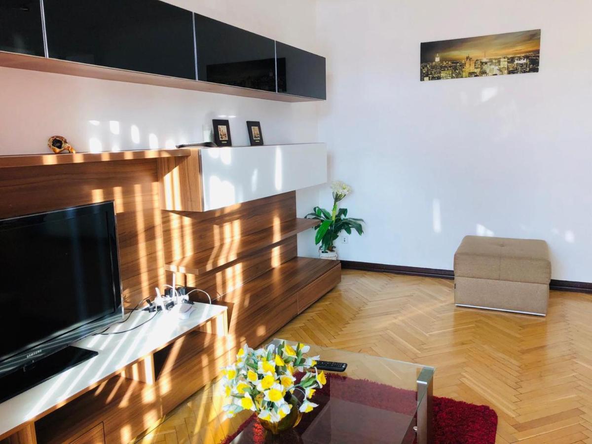 Amazing View Of Maydan! Apartment Kyiv Exterior photo