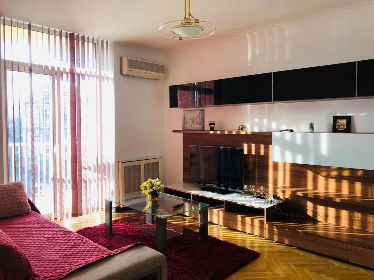 Amazing View Of Maydan! Apartment Kyiv Exterior photo