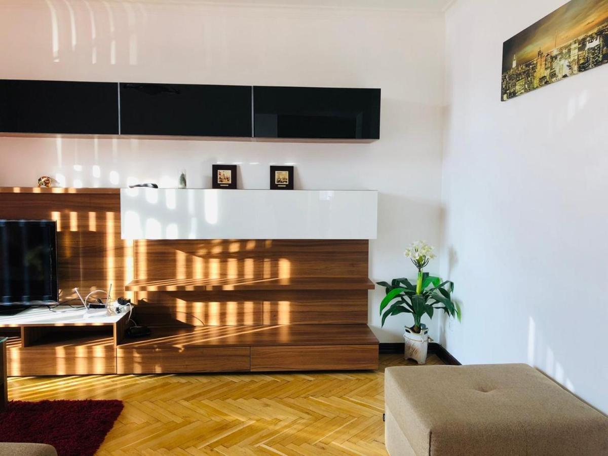 Amazing View Of Maydan! Apartment Kyiv Exterior photo