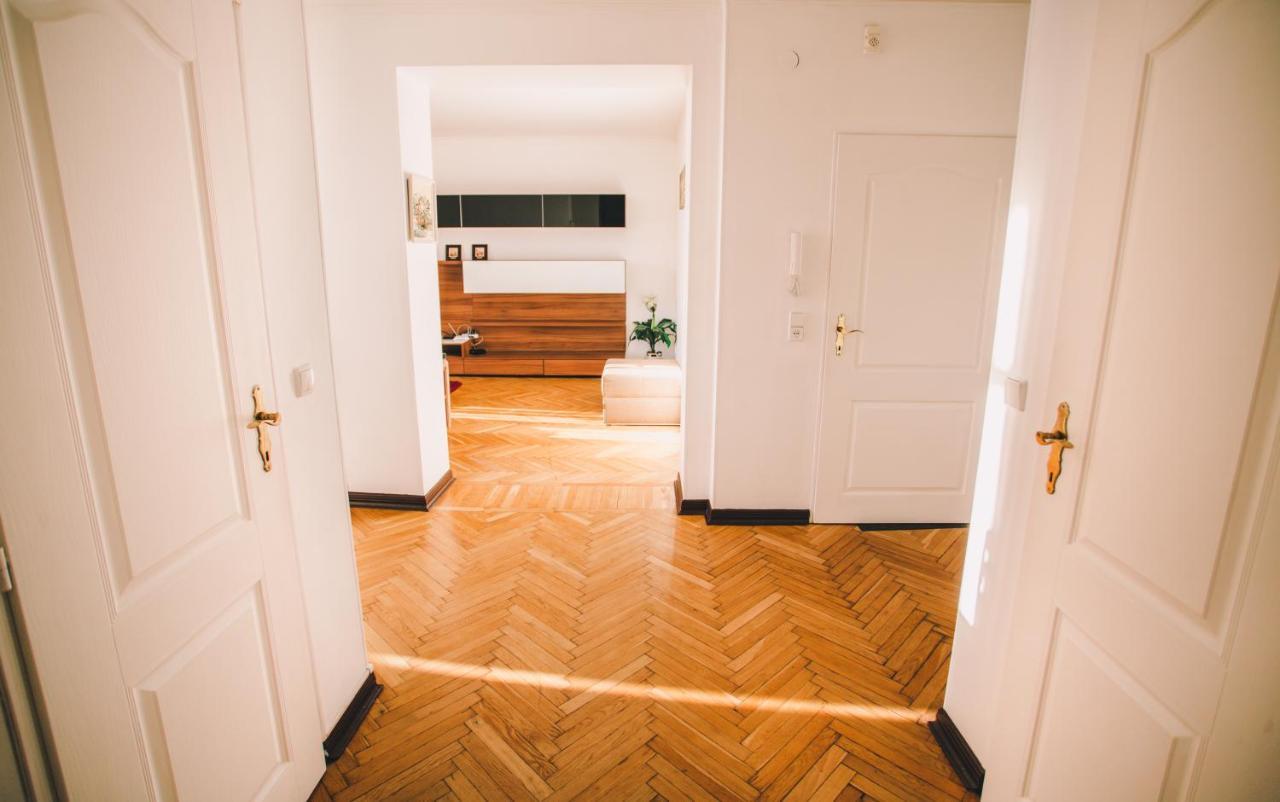 Amazing View Of Maydan! Apartment Kyiv Exterior photo